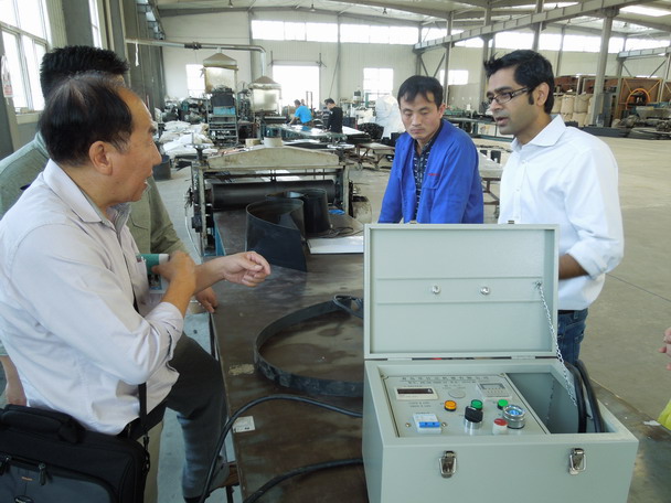印度客户正在了解电热熔焊机