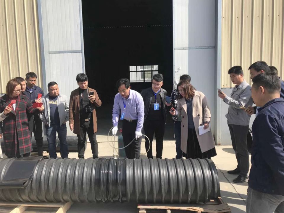 图片9.jpg 图片9.jpg