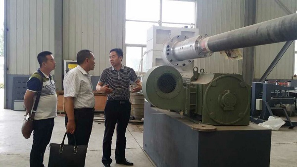 只图价格便宜终将吃亏 甘肃张掖客户谈为什么购买华仕达的保温管设备