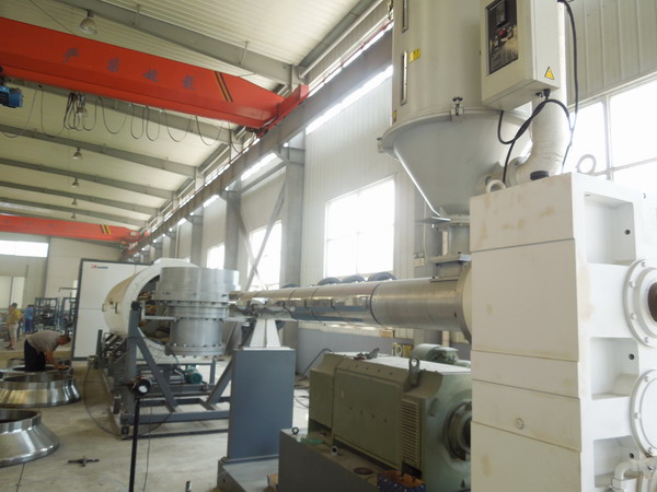 离月底还有几天客户来华仕达催保温管生产线了