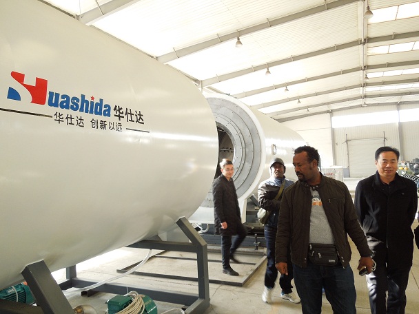 埃塞俄比亚客户回访华仕达 购买真空定径保温管生产线