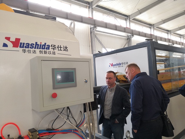 来自中俄两国的视频连线  华仕达保温管生产线售后服务纪实