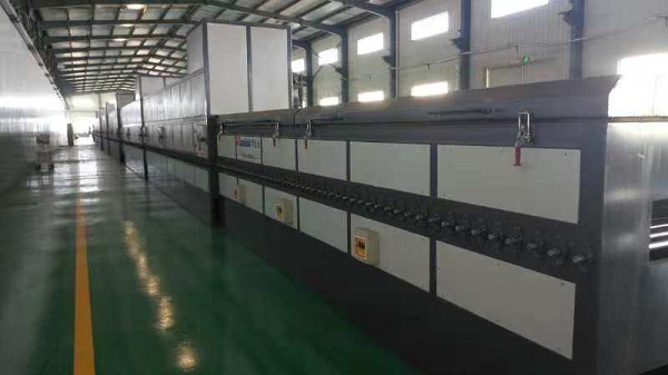 华仕达推出采用新技术新工艺的  新型橡塑发泡保温管设备