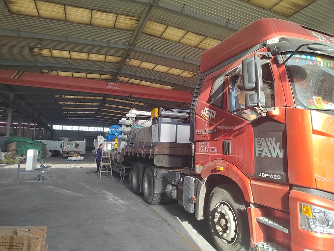 发货发货！腾沃向华仕达采购的热收缩带设备发货