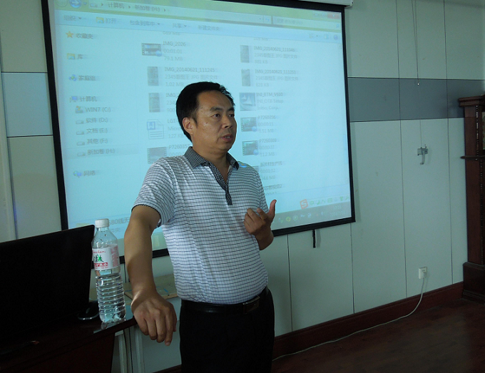 黄保东之二：一个登上大学讲坛的励志企业家