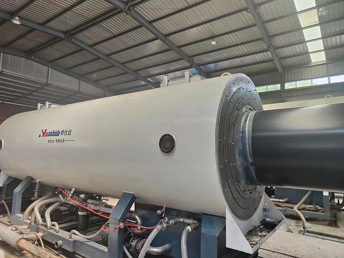 华仕达一条保温管生产线在汇华试车成功并投产