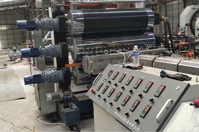 华仕达T型模具电热熔套设备让汇华产品走俏东北三省