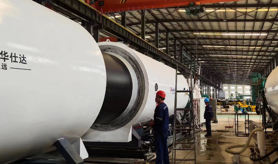 华仕达第二套2000型保温管设备已在宝瑞通试车成功