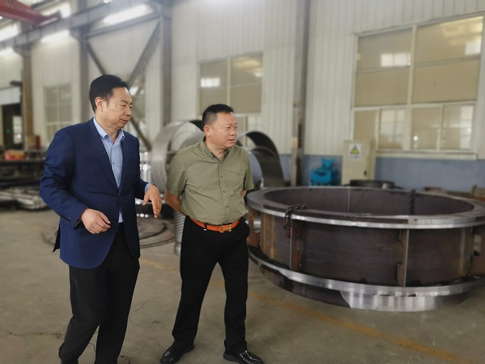 进疆管业采购华仕达550型保温管生产线