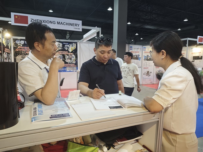 华仕达在哈萨克斯坦塑料展上管道设备收获颇丰