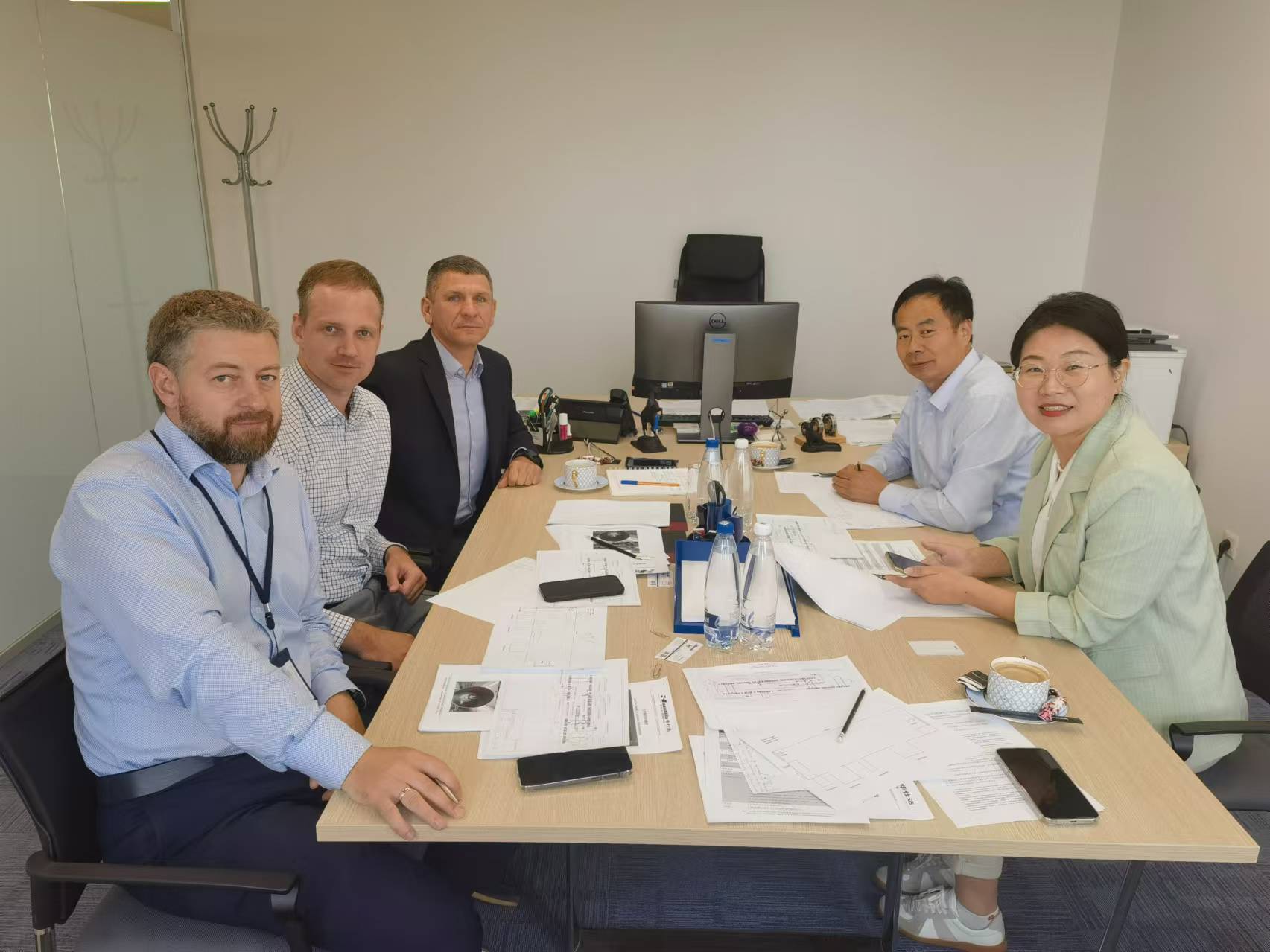 我们信任华仕达——俄罗斯客户网签购买3PE钢管防腐设备