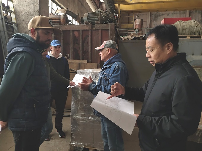 华仕达团队的考察让俄罗斯客户省下一笔钢管防腐设备地基费用
