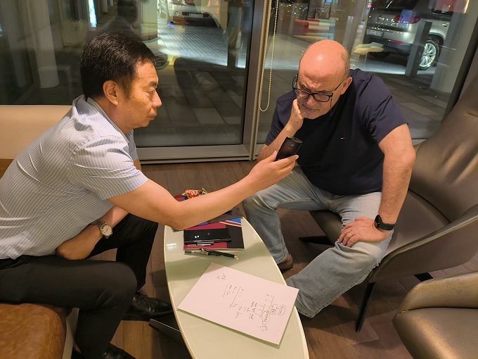 阿联酋采购的3PE钢管防腐生产线纪实
