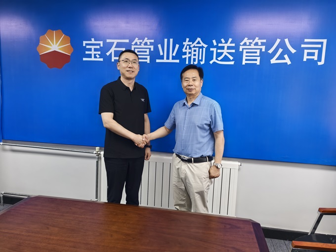 华仕达董事长黄保东一行应邀考察中石油宝石公司